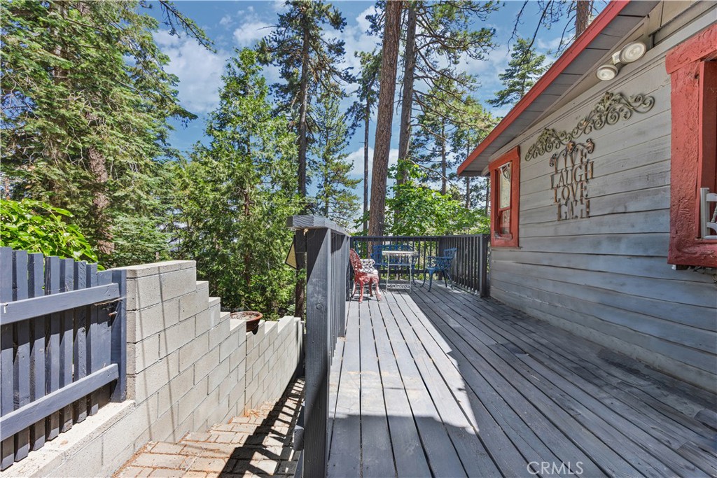 25108 Grand View Drive Property Photo 4