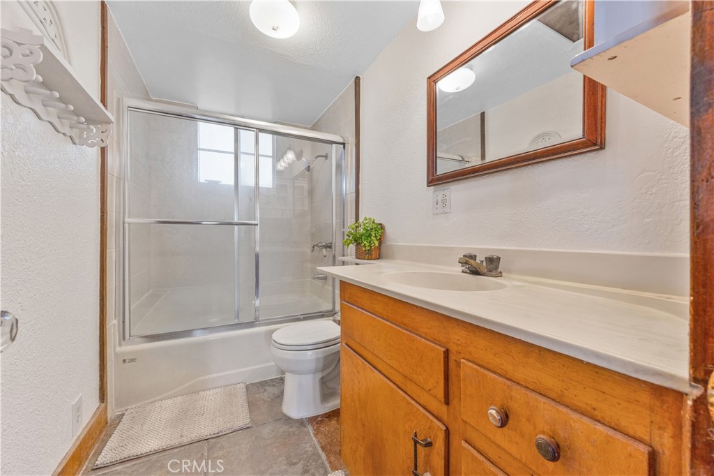 25108 Grand View Drive Property Photo 15