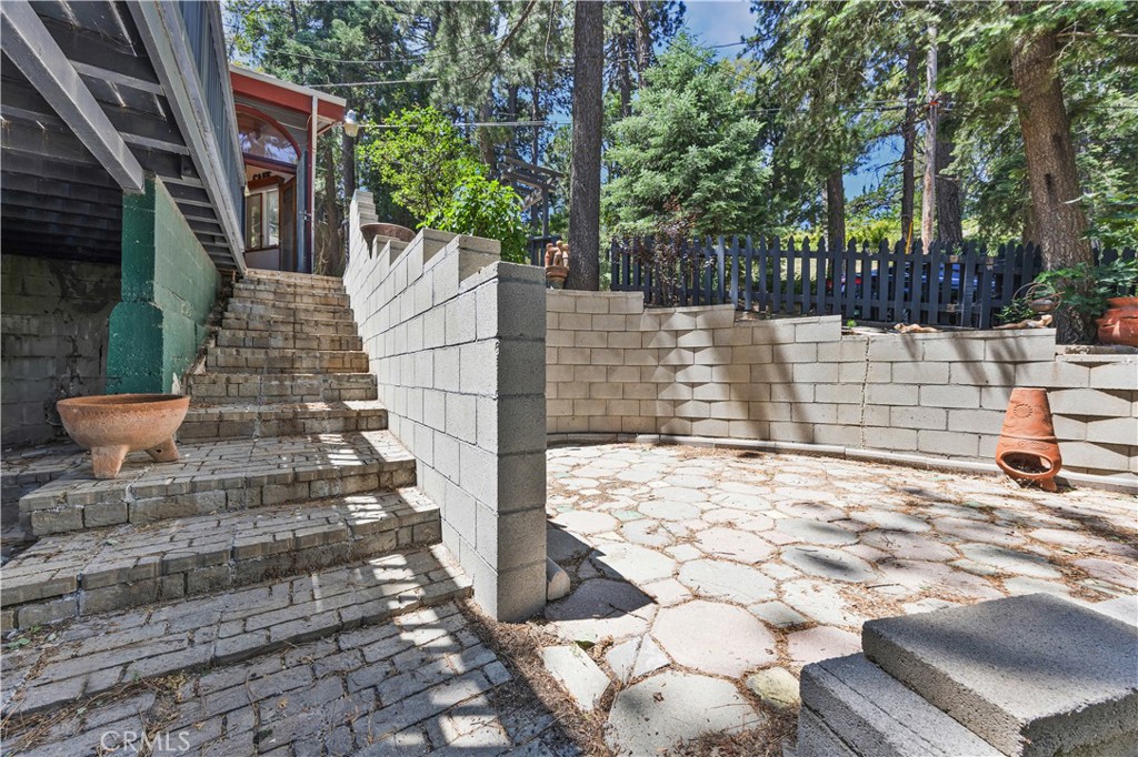 25108 Grand View Drive Property Photo 18