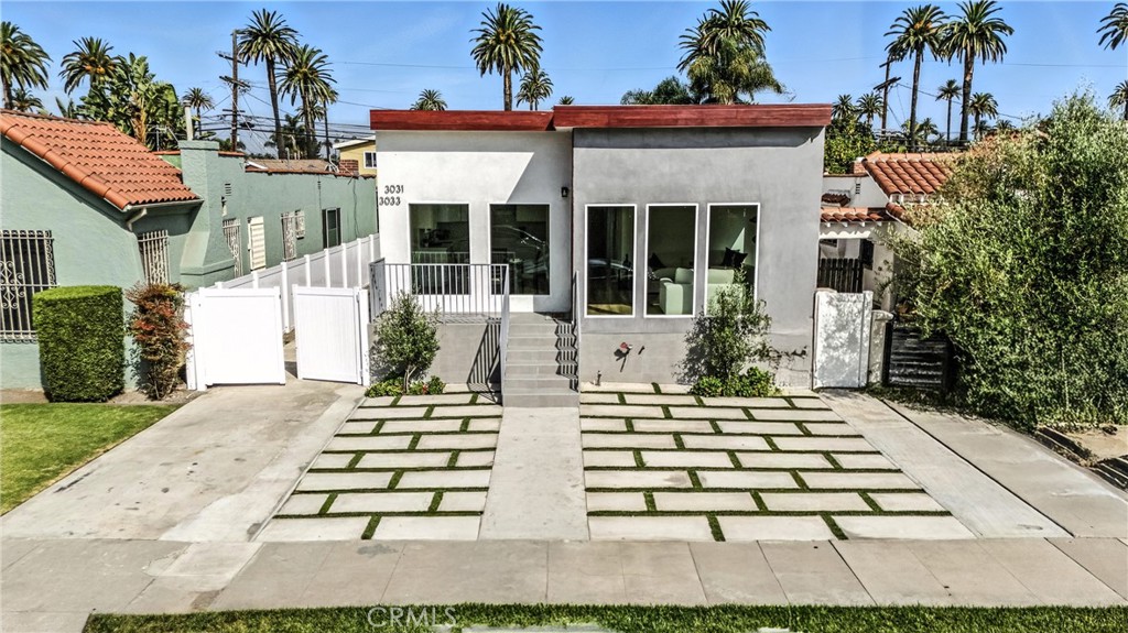 3031 3033 Vineyard Avenue Property Photo 1