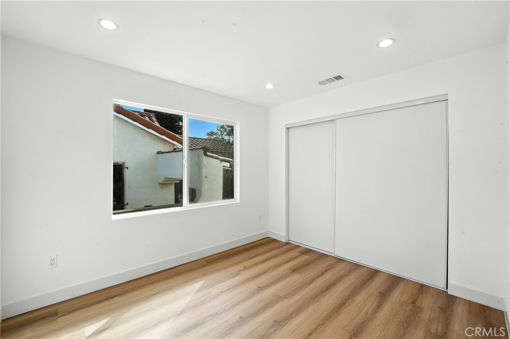 3031 3033 Vineyard Avenue Property Photo 18