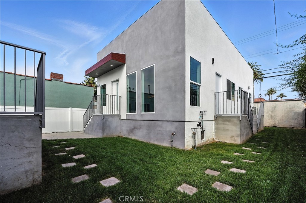 3031 3033 Vineyard Avenue Property Photo 35