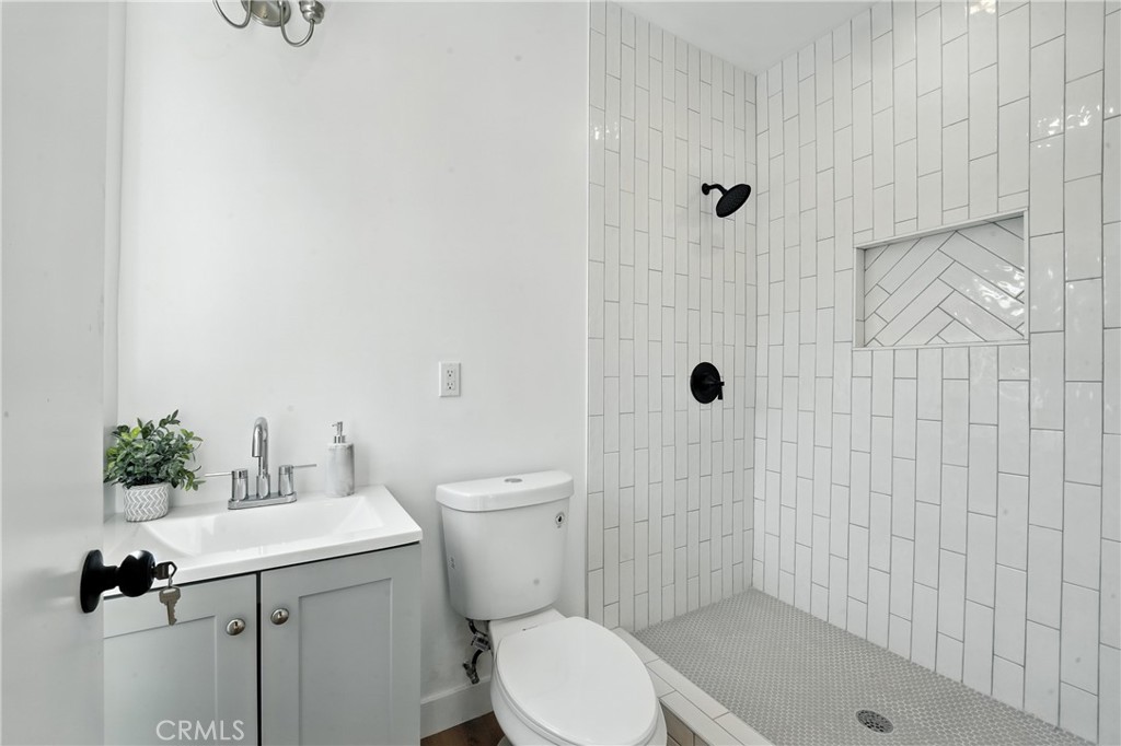 3031 3033 Vineyard Avenue Property Photo 62