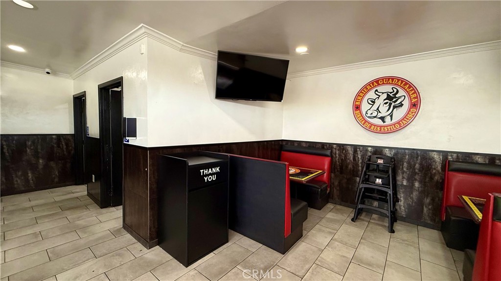 11919 Garfield Avenue Property Photo 7
