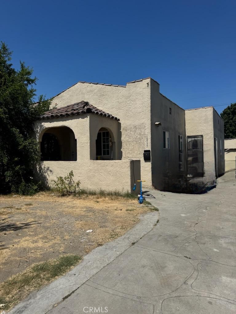10537 California Avenue Property Photo 1