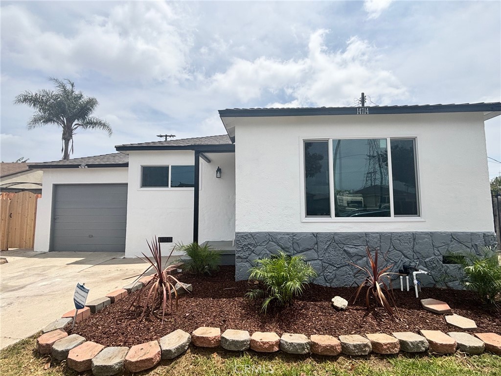 14714 S Denver Avenue Property Photo 1