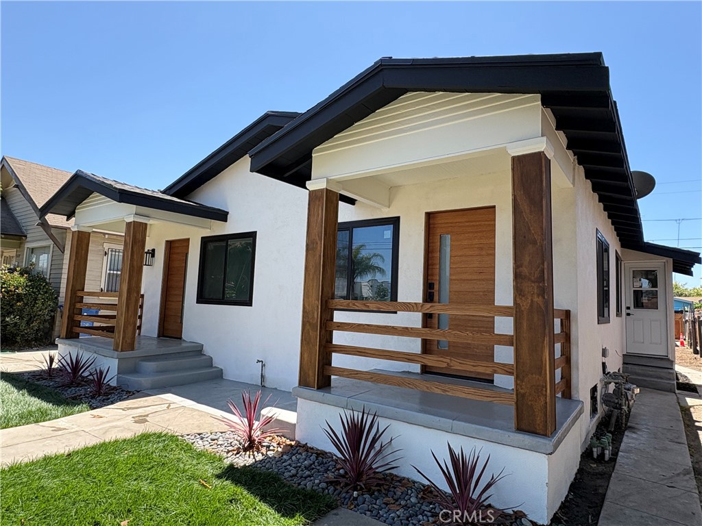1526 W 54th Street