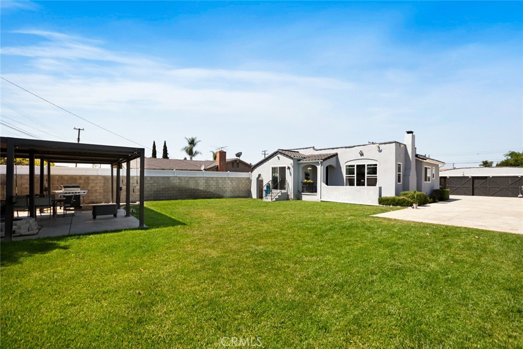 15952 Norcrest Drive Property Photo 1