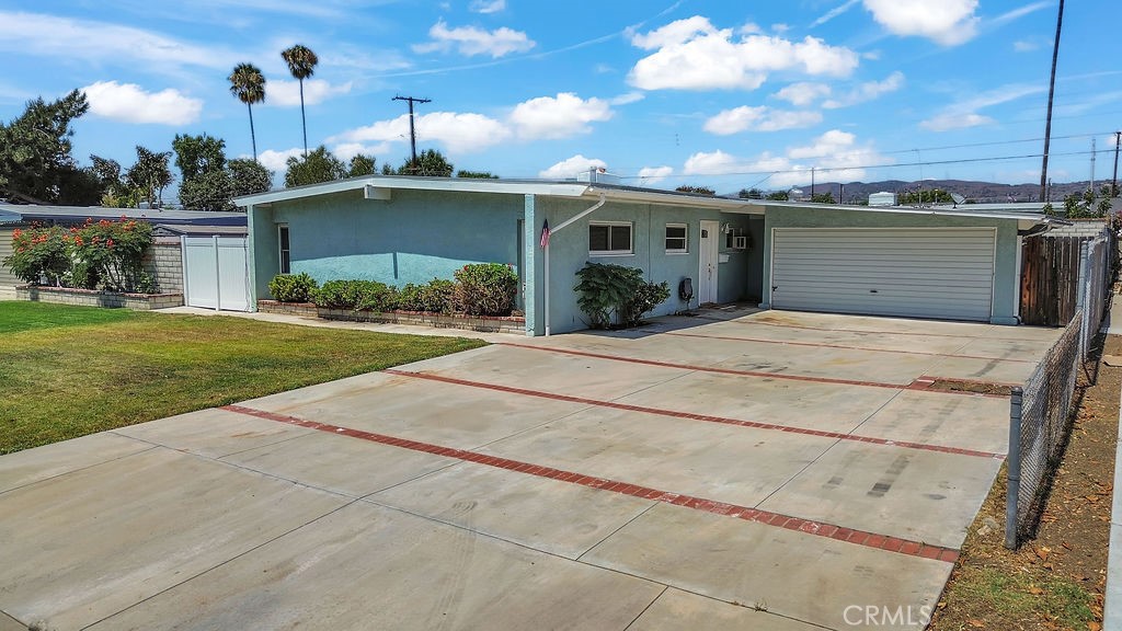 14033 Oval Dr.
