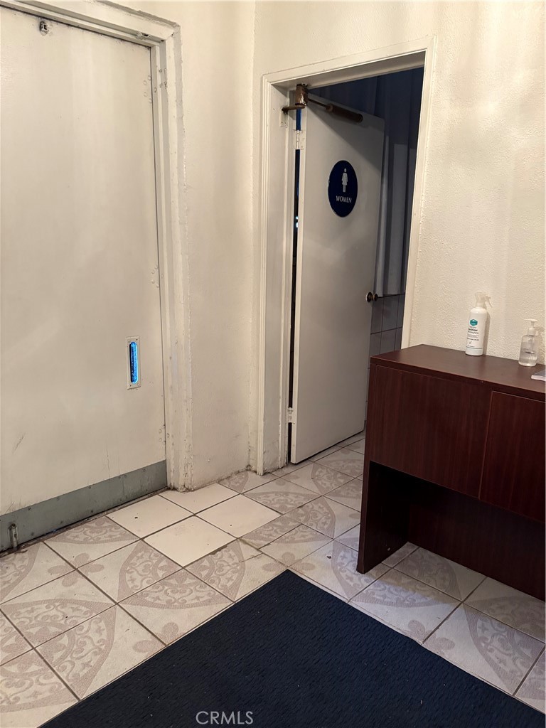 1721 W Century Boulevard Property Photo 8