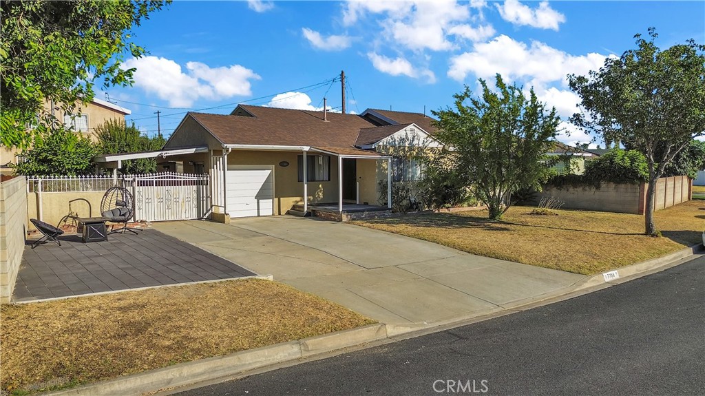 7708 Birchleaf Avenue Property Photo 1