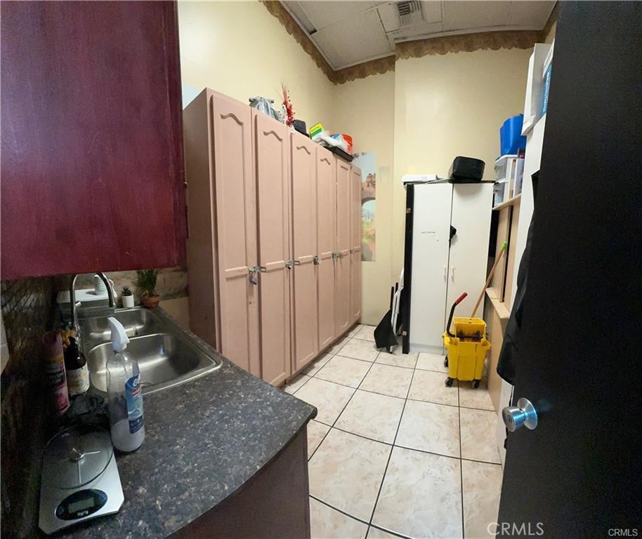 8221 3rd Street Property Photo 5