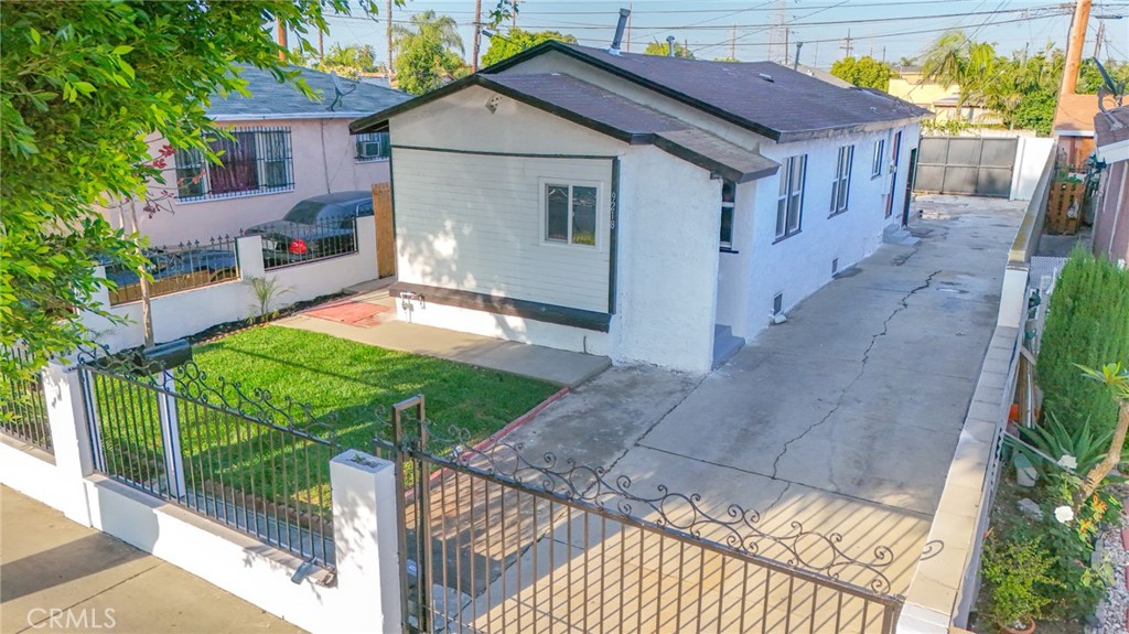 9218 Hooper Avenue Property Photo 1