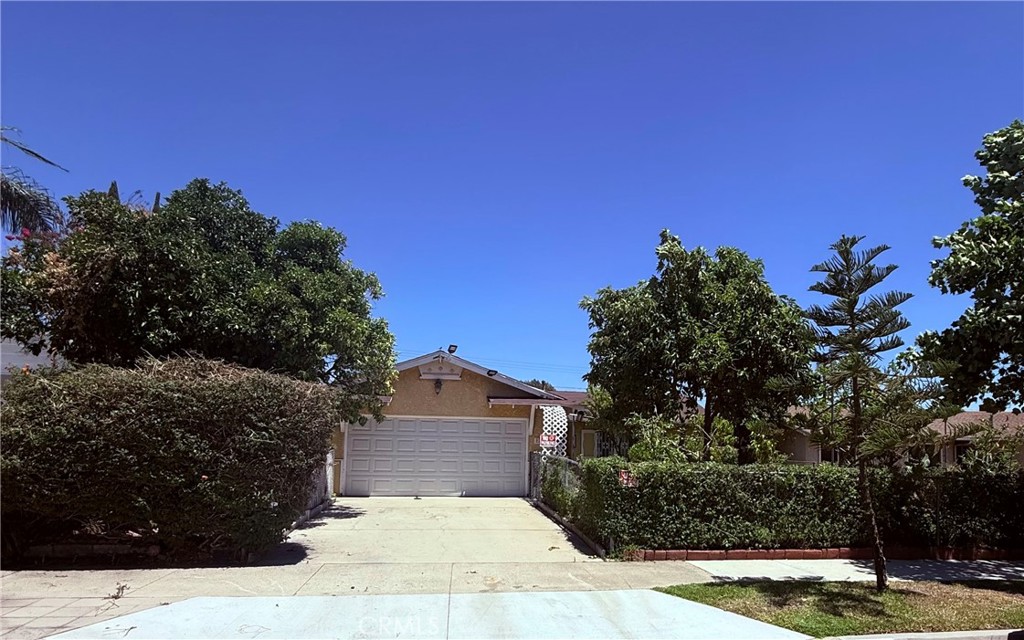 1740 N Del Norte Avenue Property Photo 1