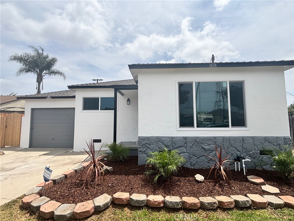 14714 S Denver Avenue Property Photo 1