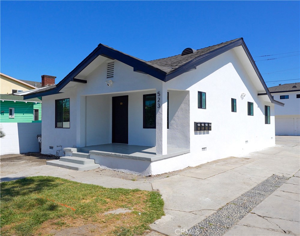 523 78th Street W Property Photo 1
