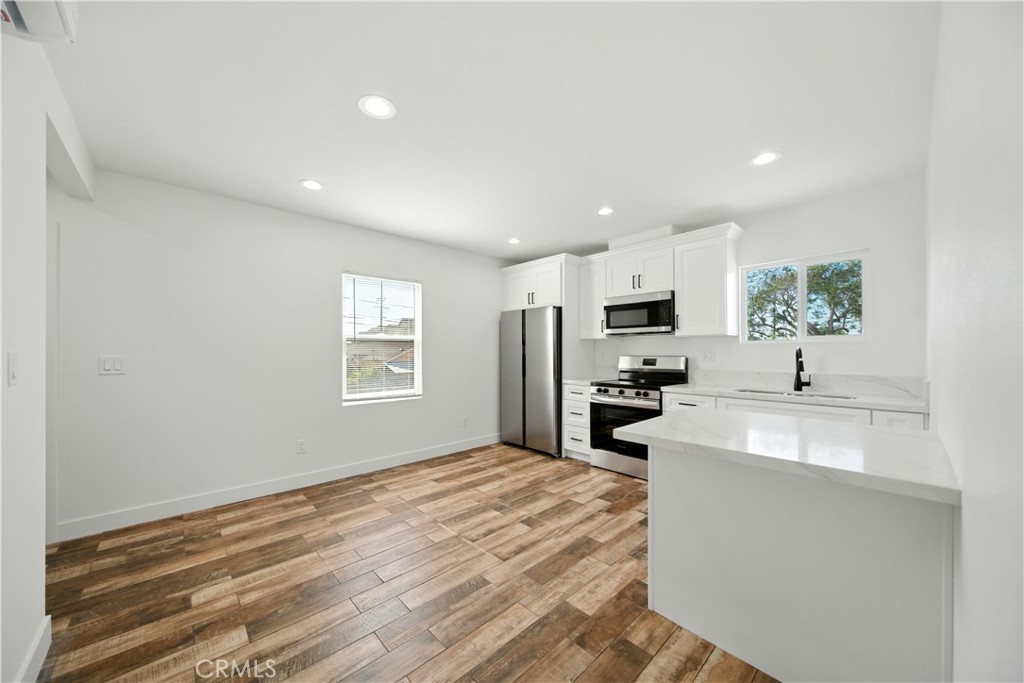 521 78th W Property Photo 1