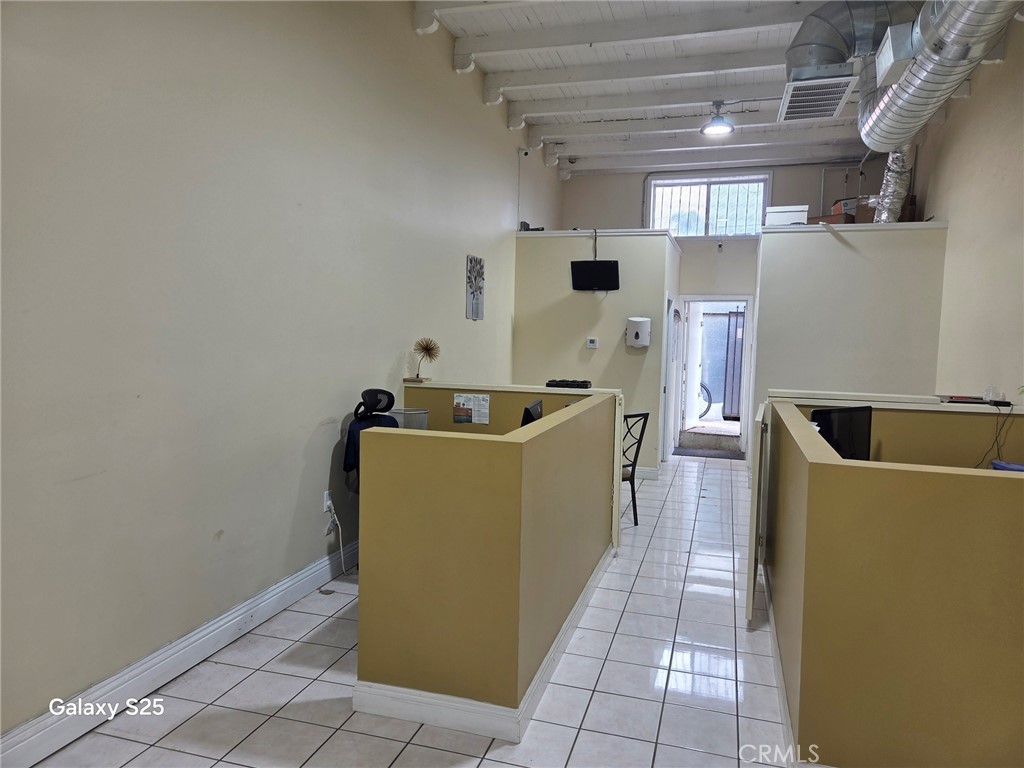 4518 S Western Avenue Property Photo 27