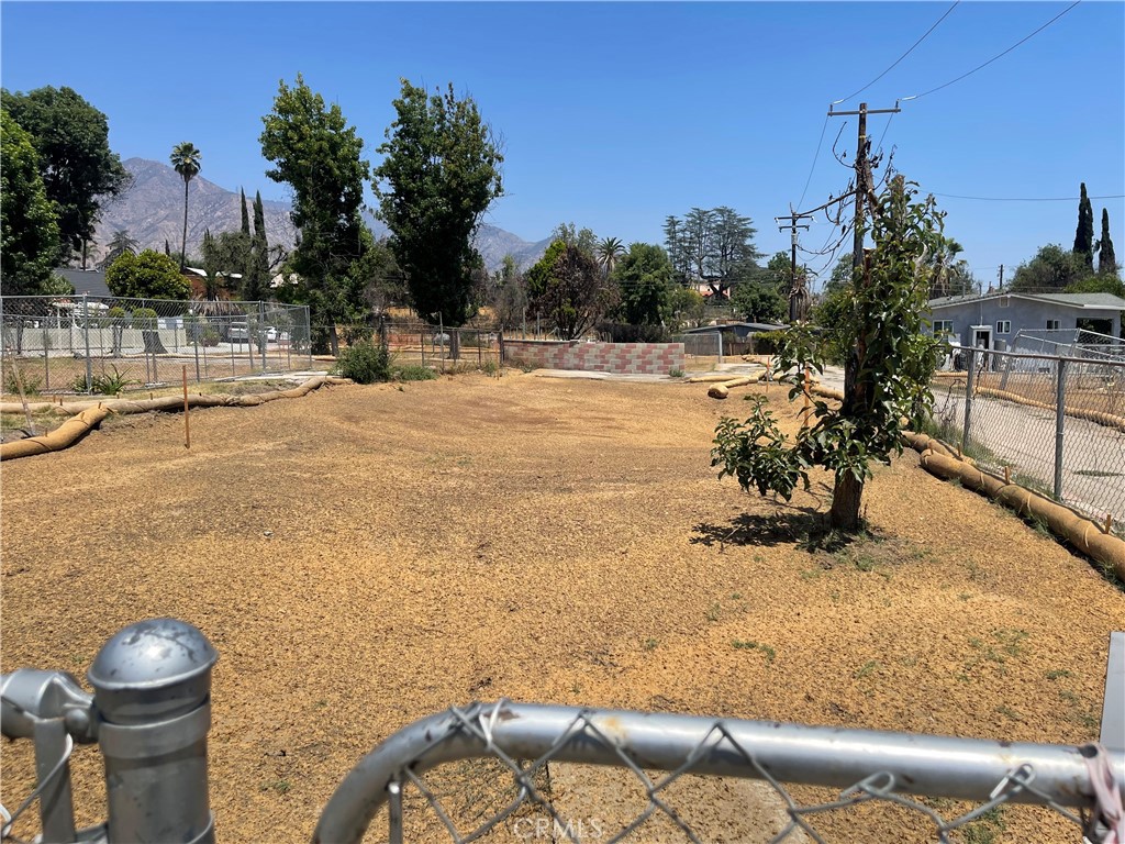 2252 Glenrose Avenue Property Photo 2