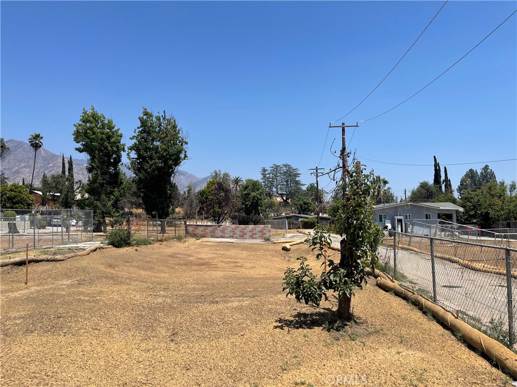 2252 Glenrose Avenue Property Photo 3