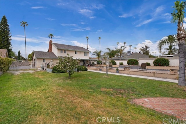 9105 Tamarind Avenue Property Photo 4