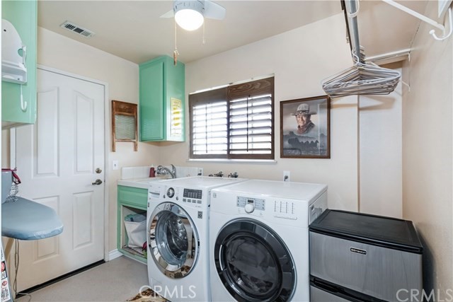 9105 Tamarind Avenue Property Photo 9