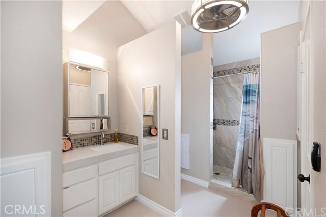 9105 Tamarind Avenue Property Photo 11