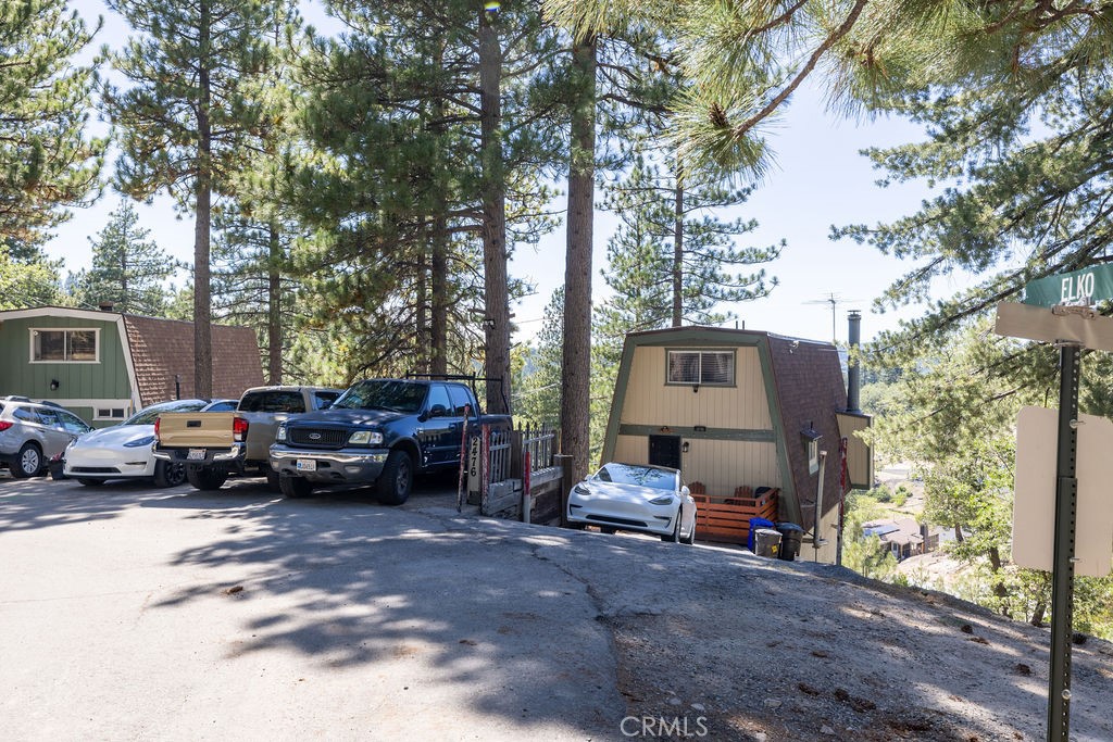 2476 Elko Drive Property Photo 4