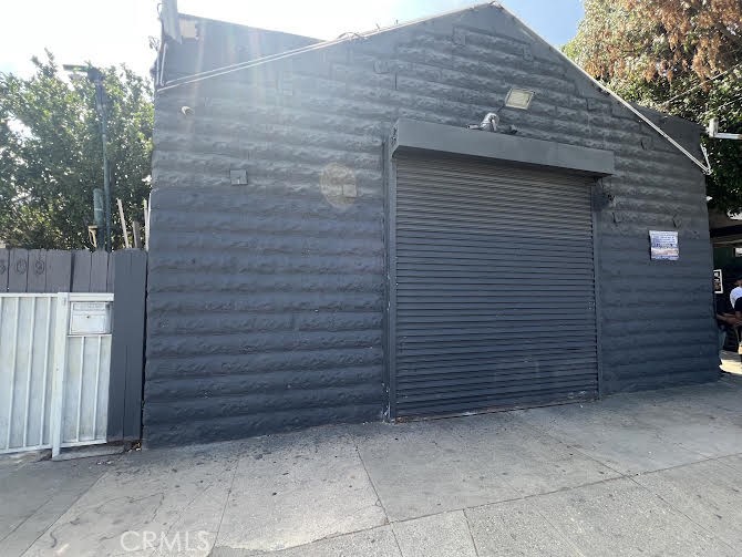 10605 Compton Avenue Property Photo 1