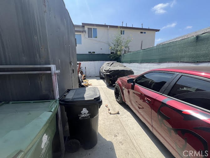 10605 Compton Avenue Property Photo 10