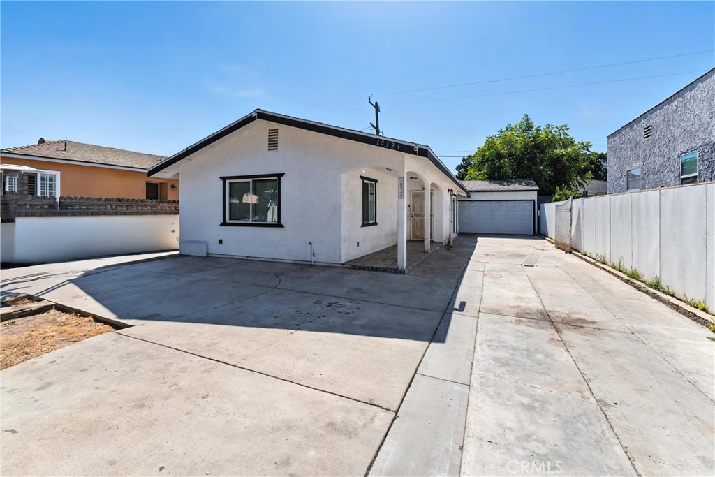 10333 Capistrano Avenue Property Photo 1