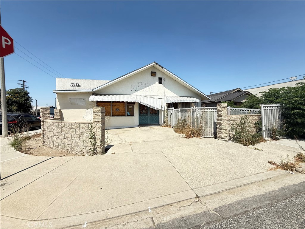15359 Illinois Avenue Property Photo 2