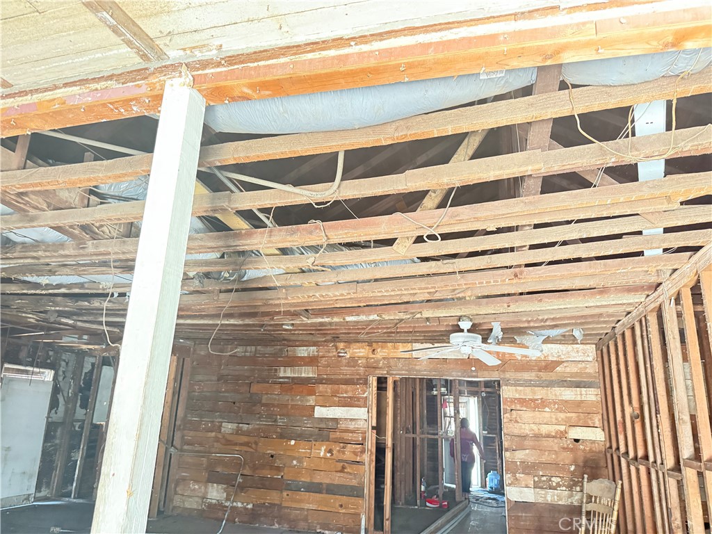 15359 Illinois Avenue Property Photo 7