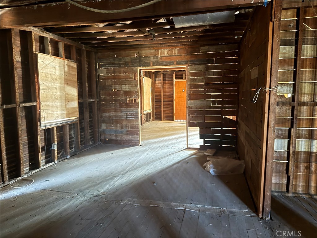 15359 Illinois Avenue Property Photo 15
