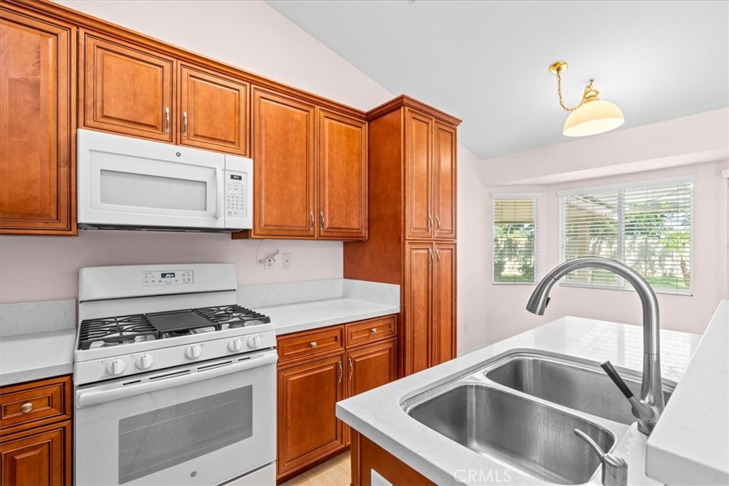 15245 Tulip Court Property Photo 12