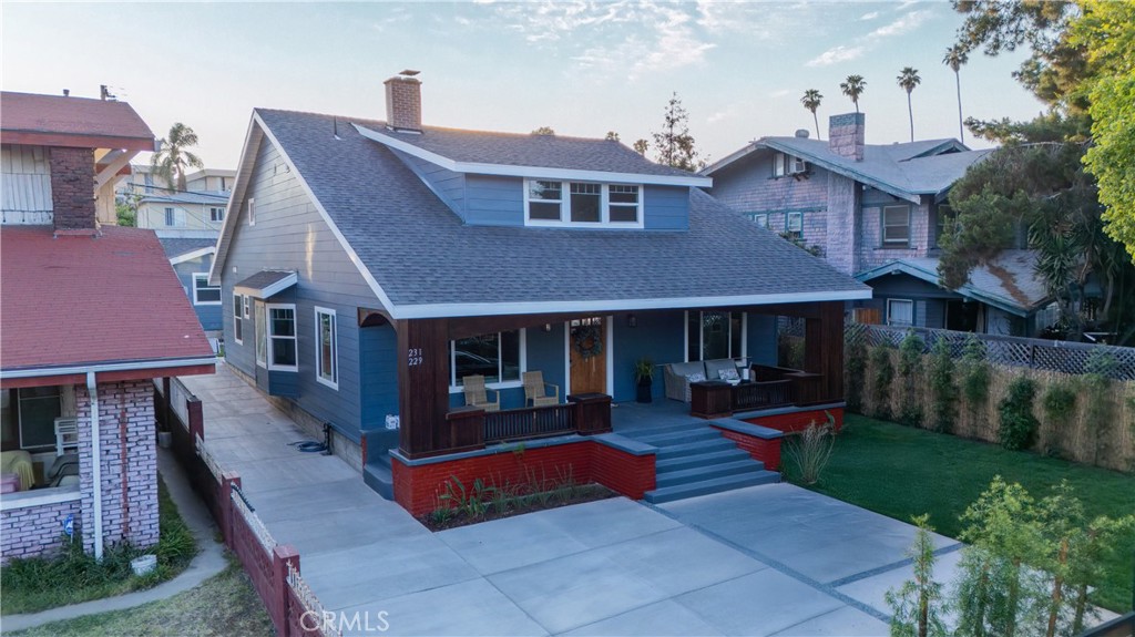 229 S Kingsley Drive