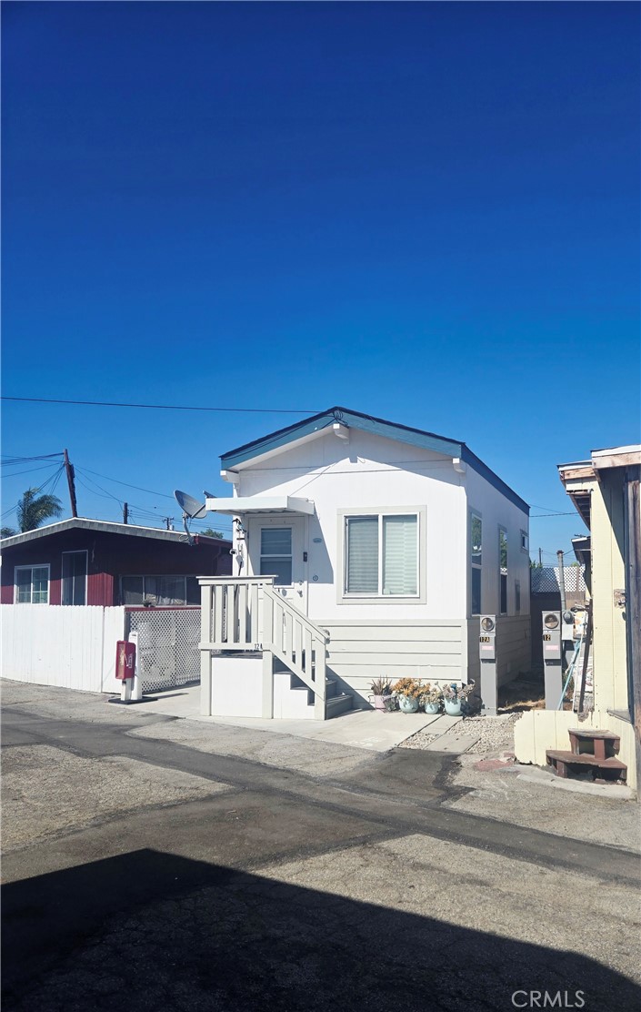 1851 Lomita Blvd 12a Property Photo 1