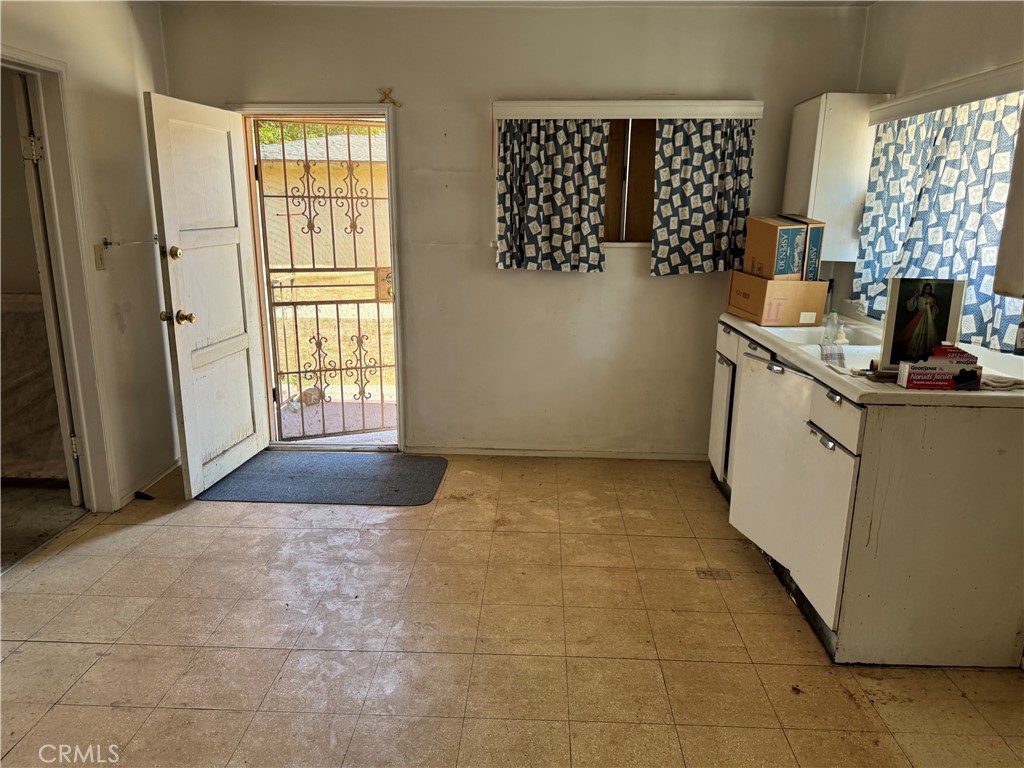 4912 G Street Property Photo 16