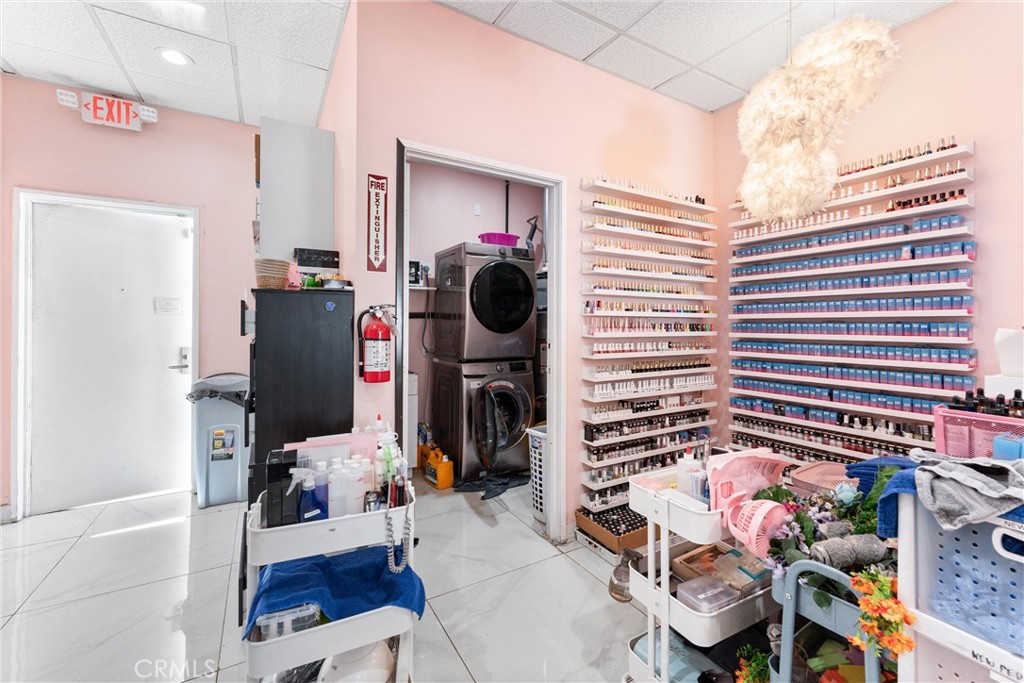1050 E Imperial Highway Property Photo 19