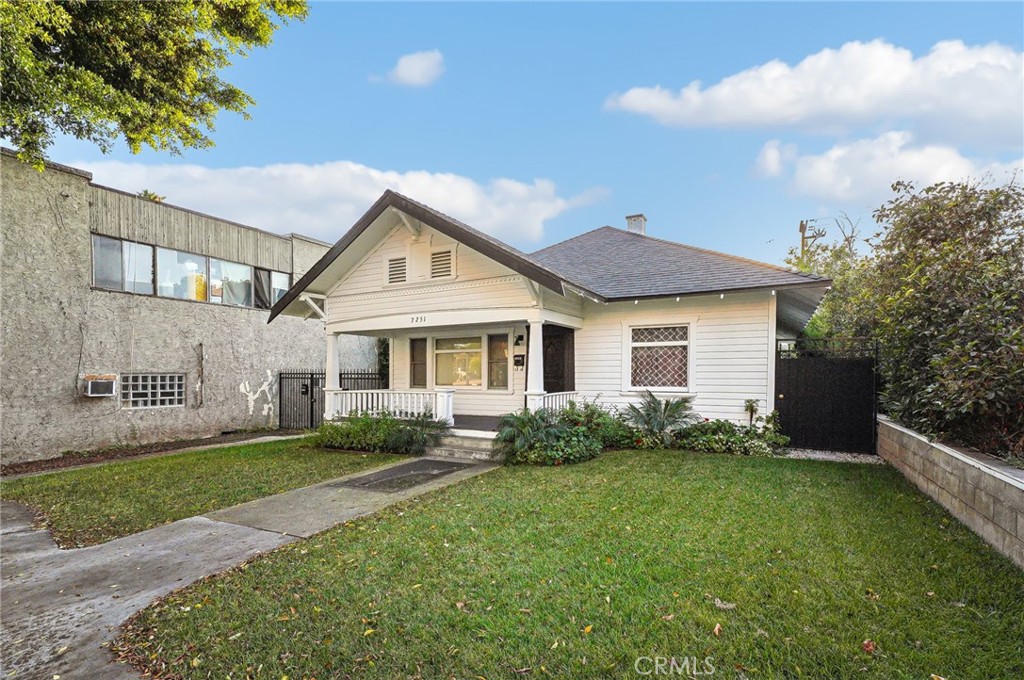 7251 Painter Avenue 7255 Property Photo 5