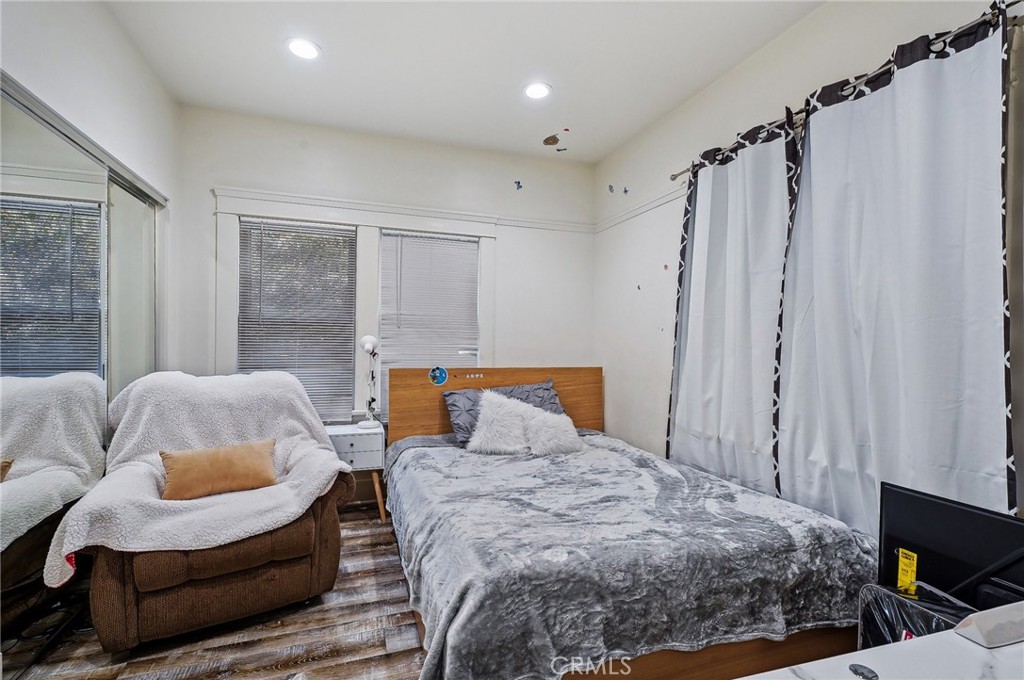 7251 Painter Avenue 7255 Property Photo 29