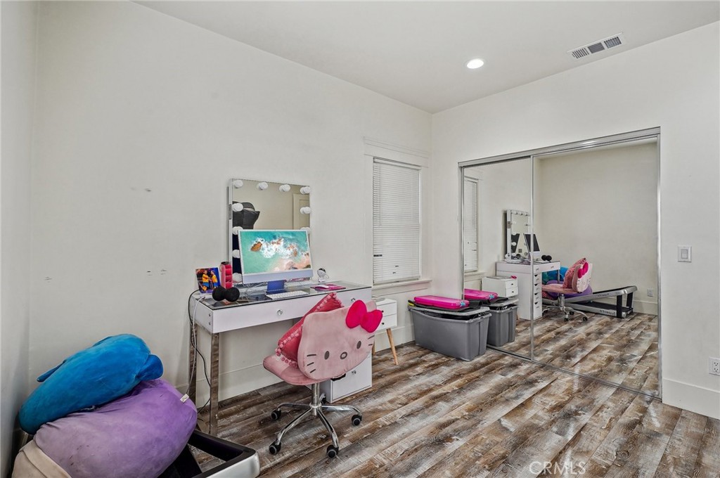 7251 Painter Avenue 7255 Property Photo 32