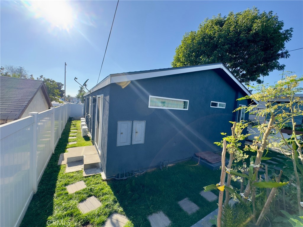 1238 Magnolia Avenue Property Photo 4