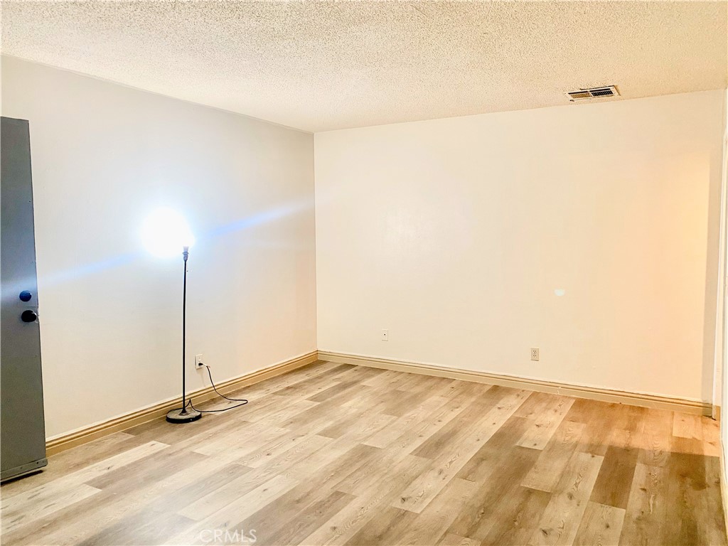 8616 N Loop Boulevard Property Photo 3