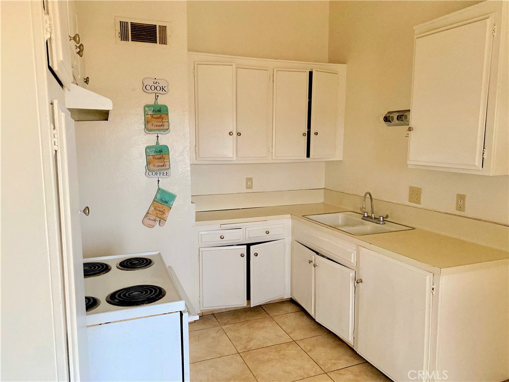 8616 N Loop Boulevard Property Photo 13