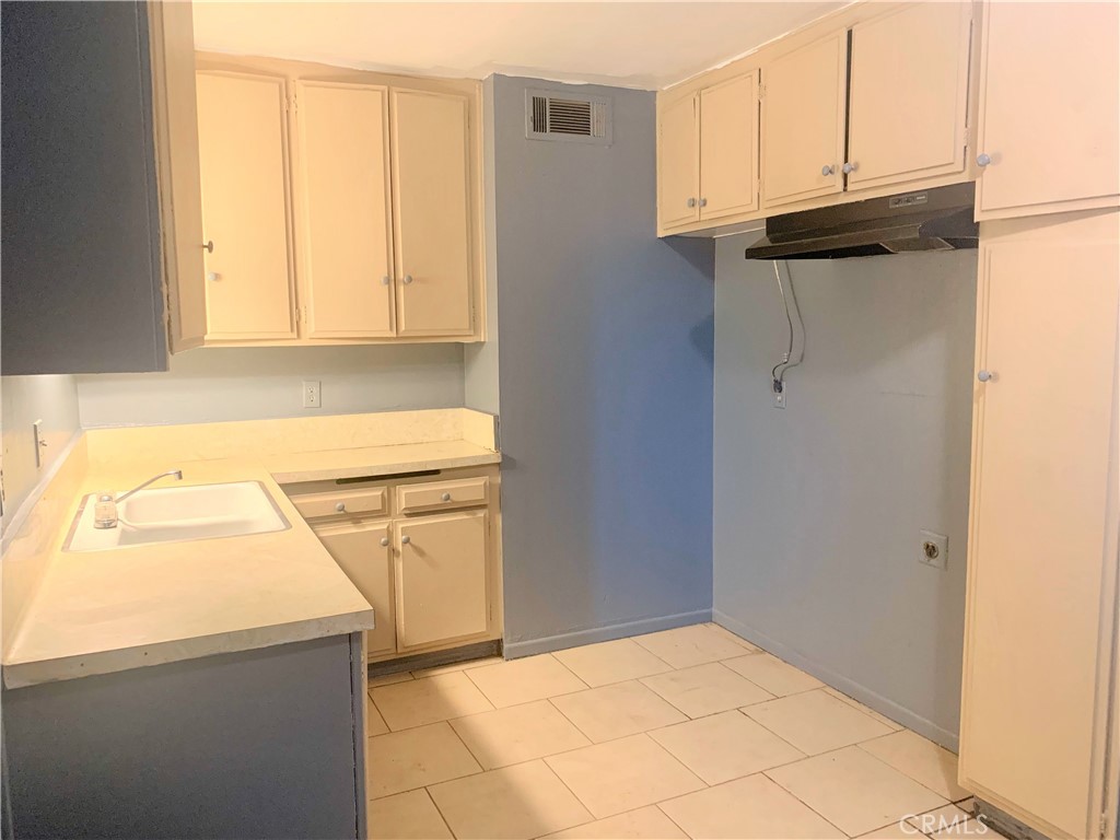 8616 N Loop Boulevard Property Photo 17