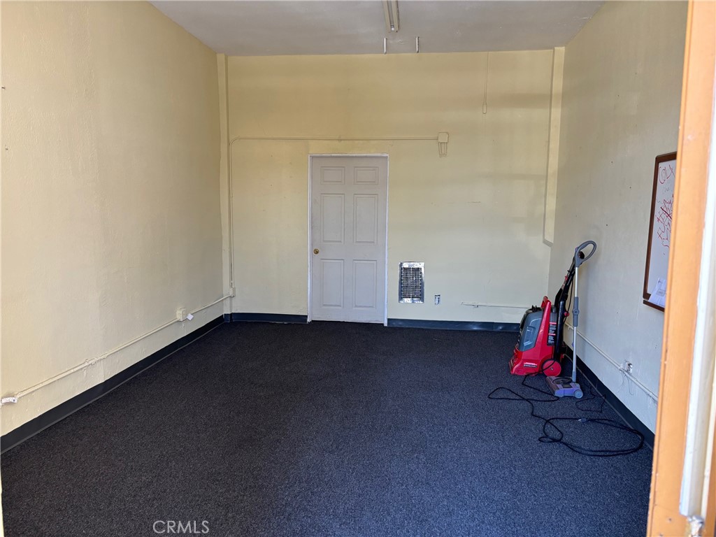 5239 Atlantic Avenue Property Photo 7