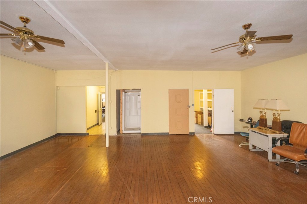 5239 Atlantic Avenue Property Photo 11