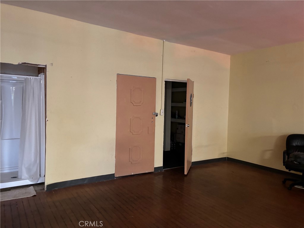 5239 Atlantic Avenue Property Photo 15