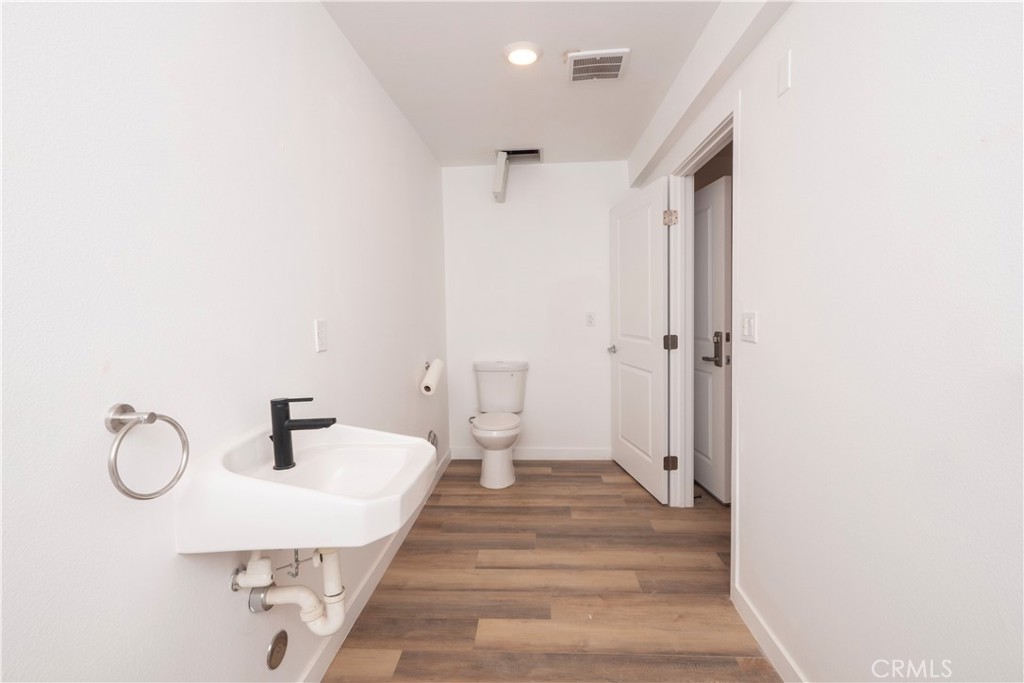 2341 Sheridan Street Property Photo 11
